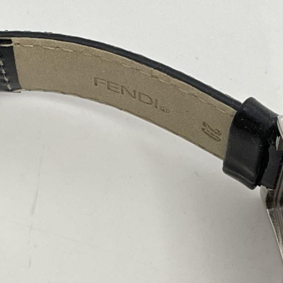FENDI Women\'s 4000L Watch  (  Authentic  ) / COA main image 4